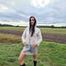 Miss Amira in Plastik Regenmantel und PVC Shorts
