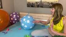 nail and sit2pop your qualatex balloons