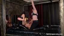 Mistress Susi und Lady Luciana - Doppelt gestopft