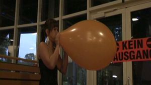 megaballoon in public