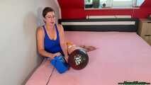 pump2pop eight balloons in swimsuit
