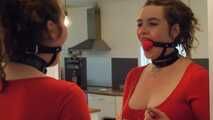 Mia Selfbondage