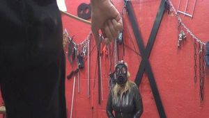 extrem hard fisted slave until she pisses 
