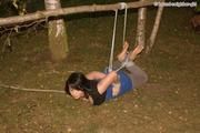 Nadine - Im Wald alleine