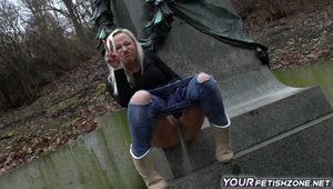 Crazy Outdoor Peeing