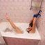 Satisfaction Girl und Alexa: Badezimmerspiele