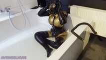 rubberbitch in latex happiness