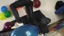 022 Sneaker popping