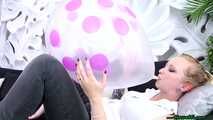 Blow2Pop clear U16 purple polka dot balloon