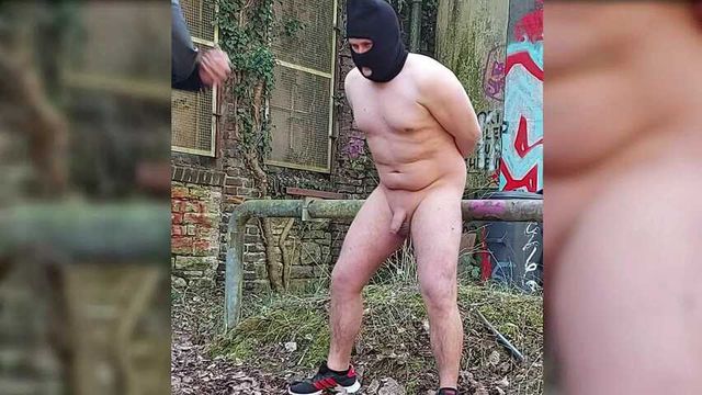 Outdoor was in die Sklavenglocken