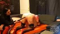 Sucking the slave girl's dirty pussy
