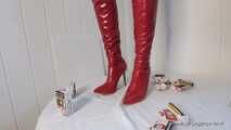 Crushing in red Overknees on table