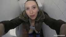 Changing Rooms Pee