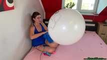 pump2pop eight balloons in swimsuit