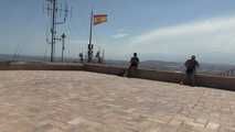Dresscode in Public:  At the tourist castle