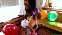 hot topless busty sitpoppings