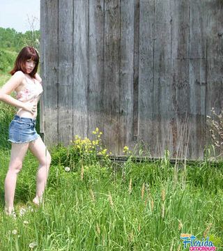 Kinky Amateur Teen Barbie Sun Kissed