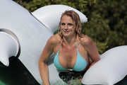 109 Angel made a catch in the pool