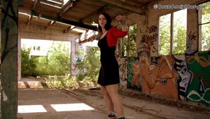  Jasmin - bondage in the ruins 4