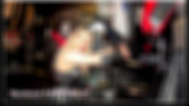 GNADENLOSER Faustfick! Faust bis an Anschlag in dein Fickloch rein. 