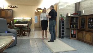 Julia – Geschäftsfrau beim Absitzen Ihrer Strafe Teil 3 von 7