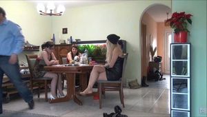 Chelsea, Sharon, Susan und Zora - Olympiade Teil 9 von 12