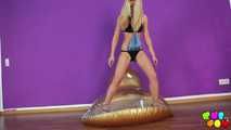 37 Susi and her inflatable armchair 