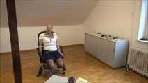 Carina - Gefangene im Büro Teil 5 von 8