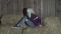 Elysa in Klebeband