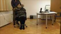 Romina - Überfall im Büro Teil 3 von 8