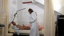 STÄNDER THERAPIE IN SEXKLINIK?! Wir verarzten nur perverse Wichser!