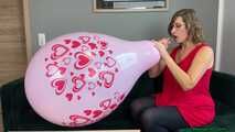 Blow2Pop pink Q24 hearts with mouthpiece
