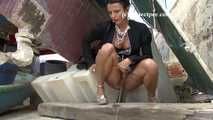 016202 Eve Stops For A Pee When she Walks Round The Harbour