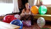 hot topless busty sitpoppings