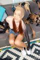 Hotpants, sweaty feet and a pretty face (304 images)
