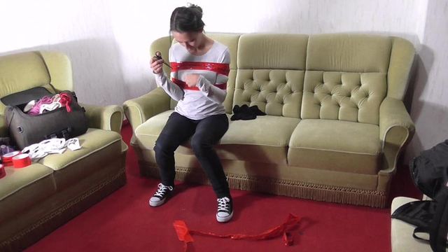 Isi in rot 4/4