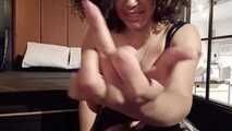 Jerk off to my middle finger