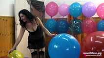 Madame en rouge 30