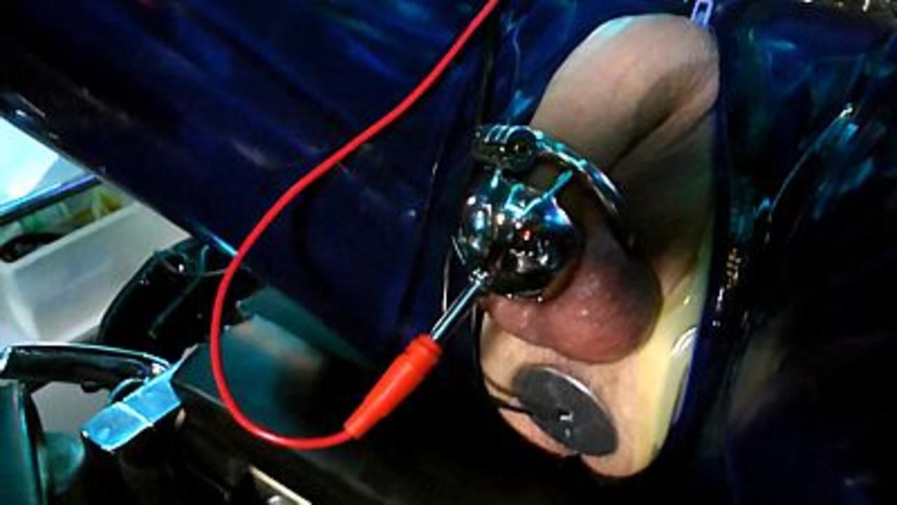 Lady Lilith - Holly, mein RubberToy Part1