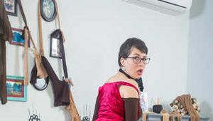 Milf wants to get encased (289 images)