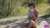 208 Jessy topless with beach balls