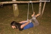Nadine - Im Wald alleine