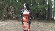 Pictures Sucking Forest Lady – Blowjob & Handjob with Rubber Gloves