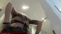 Lola and Domi Piss 02