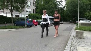 Barfuss durch Augsburg geführt