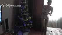 078061 Rachel Takes A Desperate Pee On Her Floor As She Decorates Her Christmas Tree