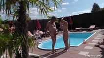 Jasmin Babe fickt in der FKK Villa am Pool
