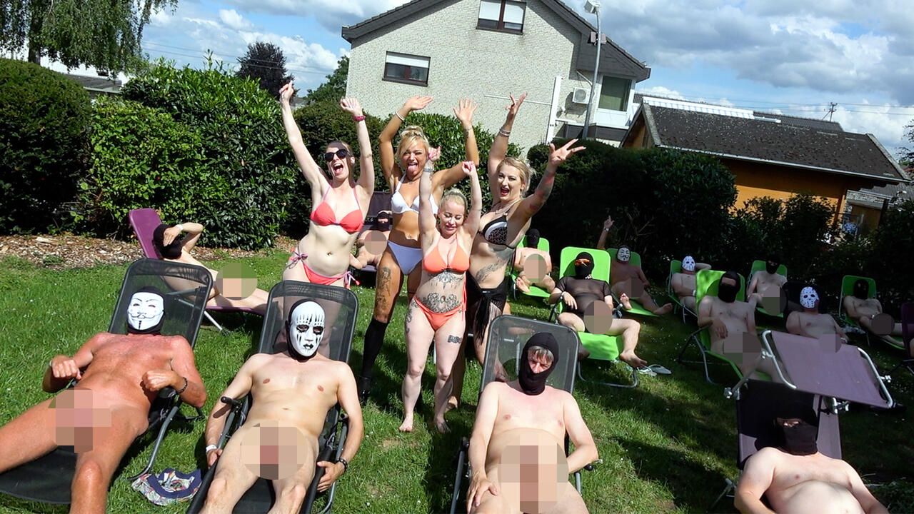 NEIGHBORHOOD-SLUTS – Outdoor Bareback Gangbang