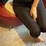 Ein Barfuß Footjob in Leggings