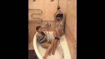Ole Lykoile & Rozanka - Feuchter Bondage-Spaß in der Dusche (video)